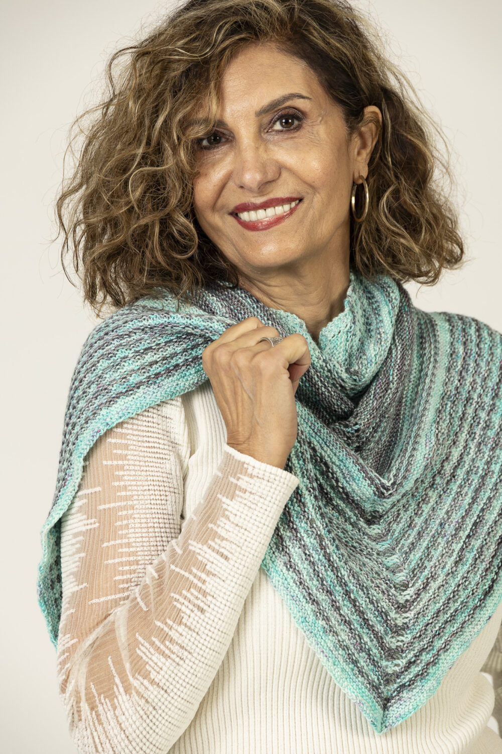 Turquoise and grey triangle scarf of Merino wool and silk